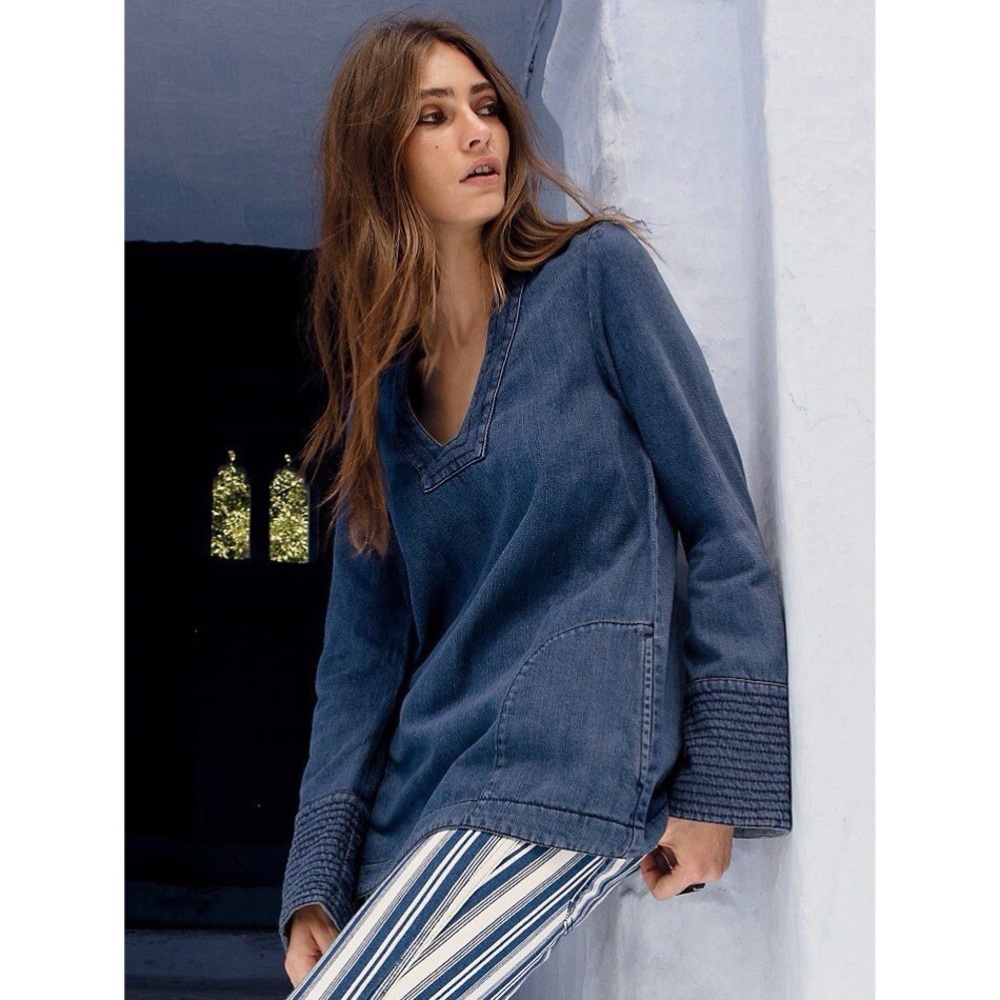 🚨SOLD🚨Free People Dreaming of Denim Bell Sleeve Tunic Top in Hendrix Blue - Picture 11 of 12